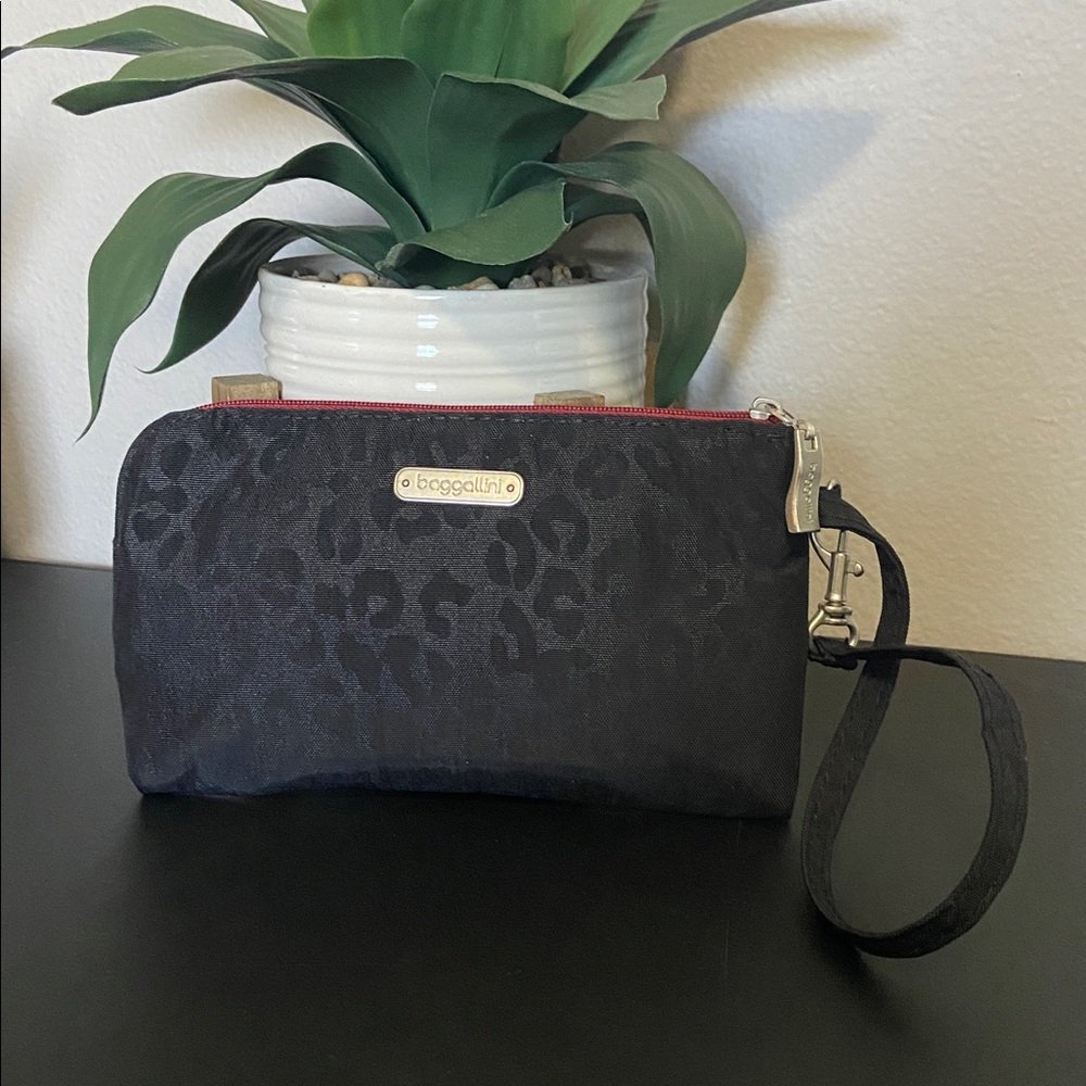 Baggallini Black Leopard-Print Wristlet with Red Zip Accent